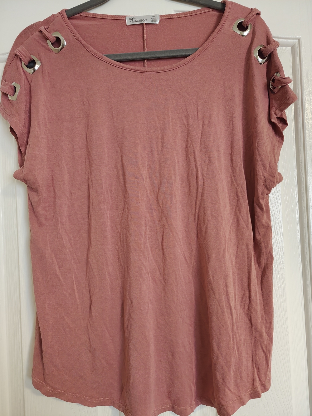 89th & Madison Dusty Rose Grommet Tie Short Sleeve Tee